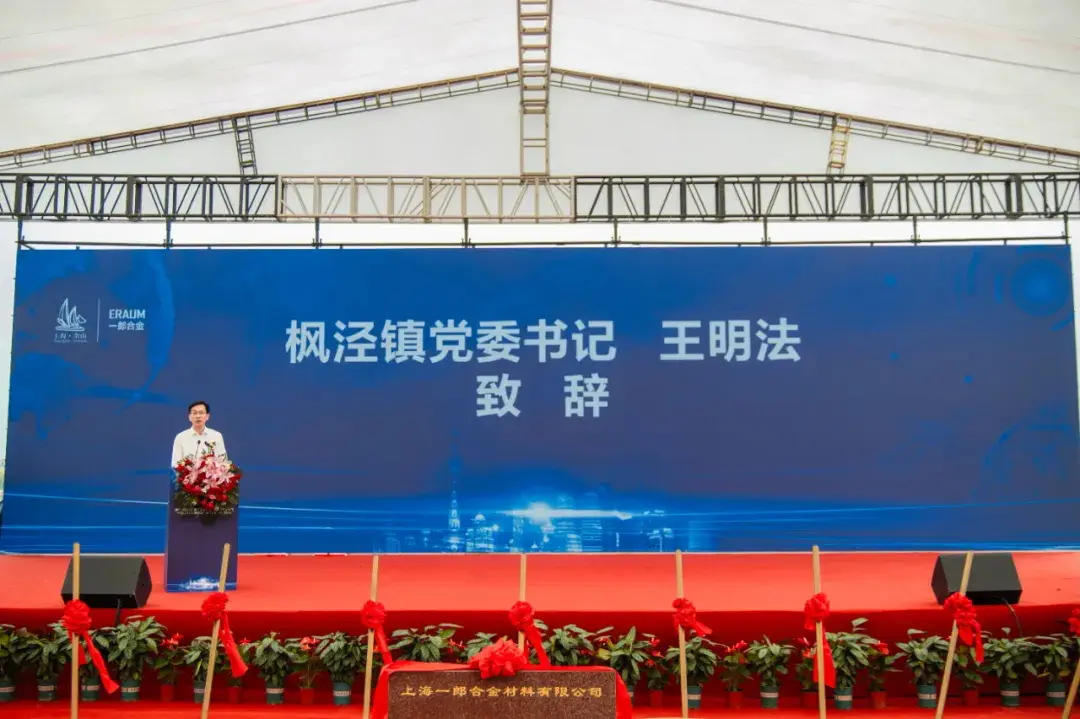 width=1080